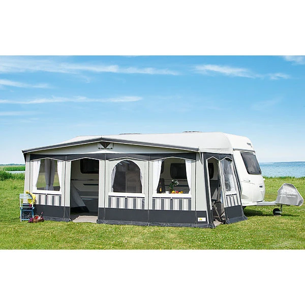 DWT Atelier Chalet Vordach 3 DWT Atelier Chalet Vordach